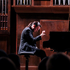 Играет Александр Ключко. Фото Ирины Шымчак