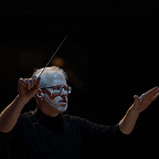 Дирижирует Федор Леднёв. Фото Екатерины Христовой