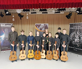 Народной музыке открытые сердца