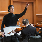 Теодор Курентзис и музыканты MusicAeterna. Фото Антона Галкина