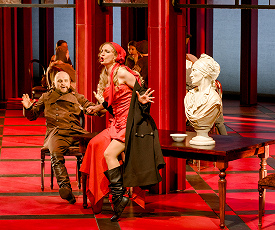 ЛЮБОВЬ, РОБЕСПЬЕР И СТЕНА