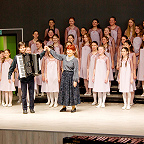 Детский хор «Созвучие», руководитель Заслуженный работник культуры РФ Чертищева Татьяна Петровна и Даниил Луговый