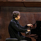 Играет Яков Кацнельсон. Фото Ирины Шымчак