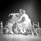 Сцена из спектакля Девочки