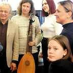 Лютнист А. Чернышов (Москва)