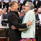 Александр Сладковский и Лев Конторович. Фото предоставлено пресс-службой Московской филармонии