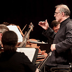 Александр Рудин и музыканты Musica Viva. Фото Лилии Ольховой предоставлено пресс-службой МКЗ «Зарядье»