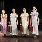  Учащиеся театрального отделения с композицией «На Тихорецкую состав отправится», рук. Наумова-Норсеева П.А.