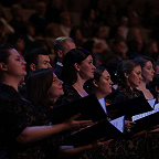 Поет Хор им. Свешникова. Фото предоставлены пресс-службой МКЗ «Зарядье»