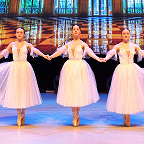 Солисты хореографического ансамбля "Визави" руководитель Алена Стребкова