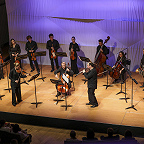 Татьяна Поршнева, Виталий Назаров, Александр Рудин и Камерата РНО. Фото предоставлено пресс-службой МКЗ «Зарядье»