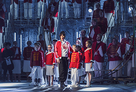 КТО КОГО, ИЛИ SHOW MUST GO ON