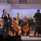 Витторио Григоло, Тимур Зангиев и музыканты РНО. Фото предоставлено пресс-службой Московской филармонии