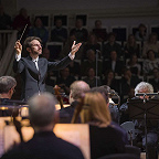 Дирижирует Алексей Рубин. Фото предоставлено пресс-службой Московской филармонии