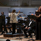 Константин Ефимов, Екатерина Антоненко и Яна Дьякова. Фото с официальной видеозаписи концерта.