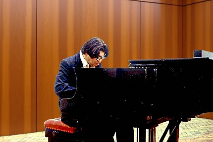 СЕМЬ ВОПРОСОВ О МОРТОНЕ ФЕЛДМАНЕ