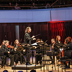 Айрат Кашаев и Фестивальный барочный оркестр. Фото предоставлено пресс-службой МКЗ «Зарядье»