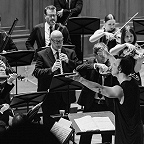 Теодор Курентзис и музыканты musicAeterna. Фото Антона Галкина.