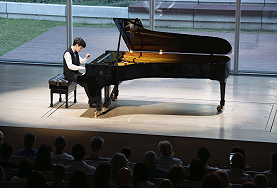 АЗИАТСКИЙ АКЦЕНТ PIANISSIMO