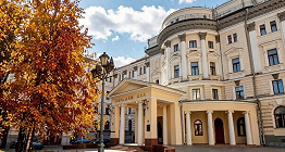 ПОЗДРАВЛЕНИЯ И ПРИНОШЕНИЯ